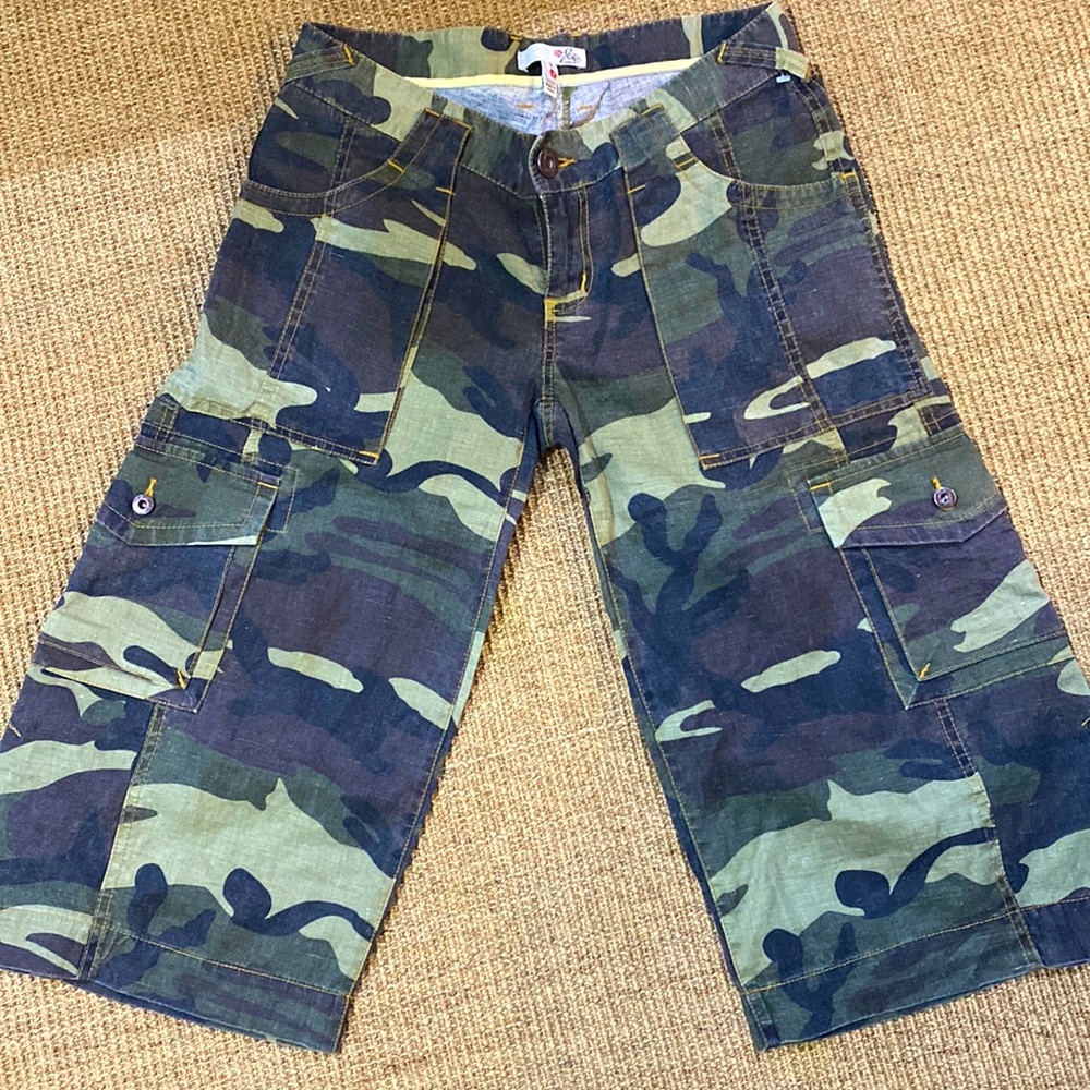 Joie Camo Linen capris